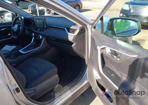 2020 Toyota Rav4 Xle z USA, uszkodzony, nr VIN 2T3W1RFV1LC052172